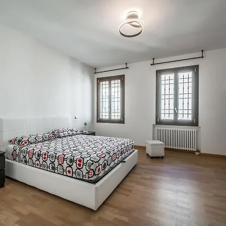 Apartment Near Ferrari's & Pavarotti's House