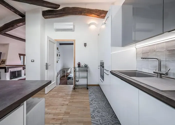 Near Ferrari's & Pavarotti's House