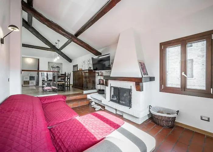 شقة Near Ferrari's & Pavarotti's House *