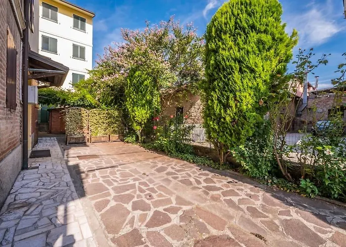 شقة Near Ferrari's & Pavarotti's House